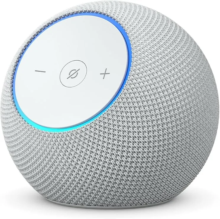 Echo Dot Max en color blanco con parte superior negra