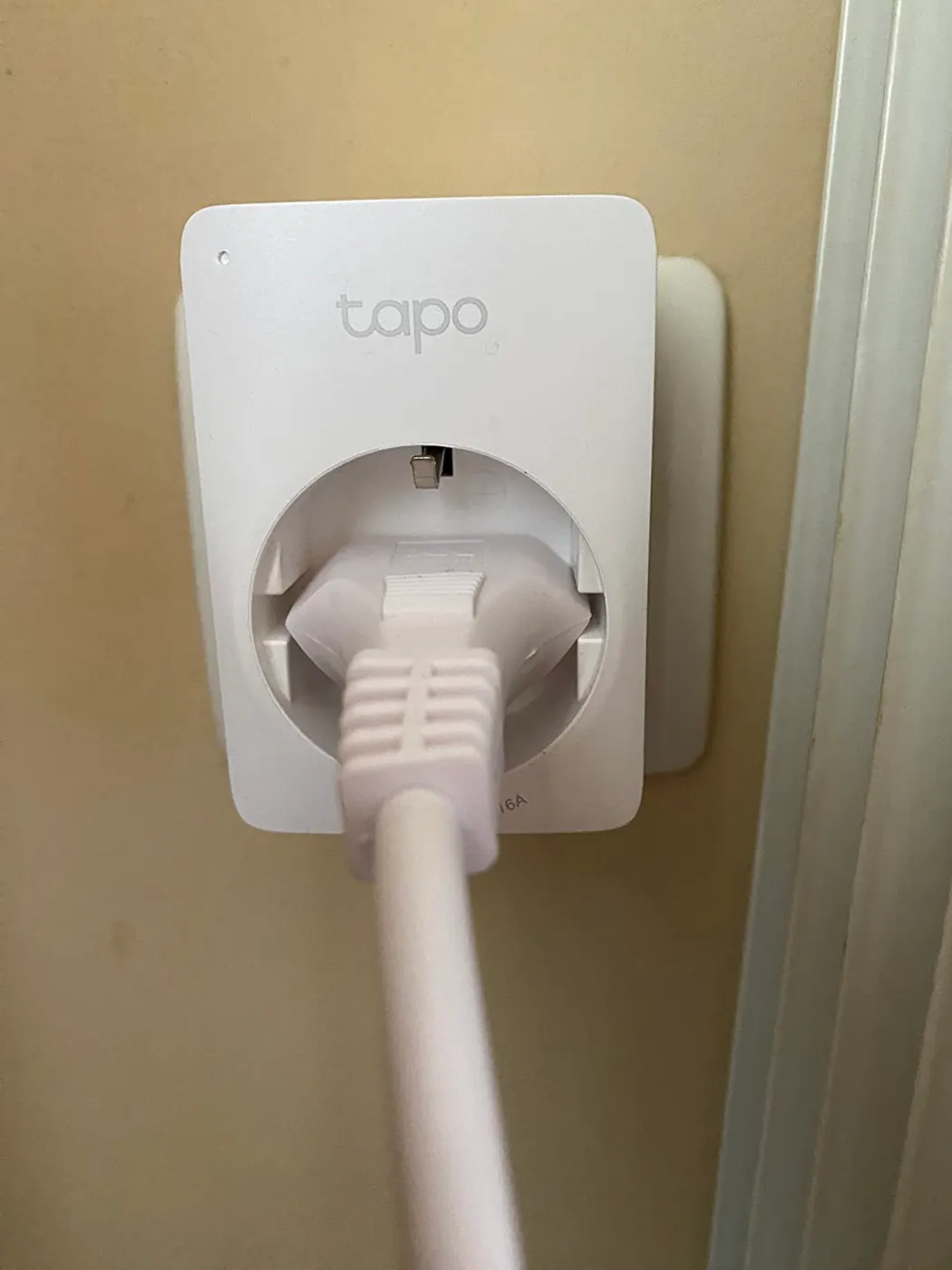 Enchufe inteligente conectado en casa para automatizar mejor el consumo con Alexa